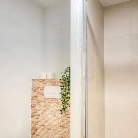 5-guest In Ostend, Steps From The