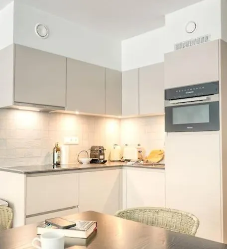 5-guest In Ostend, Steps From The Apartment *