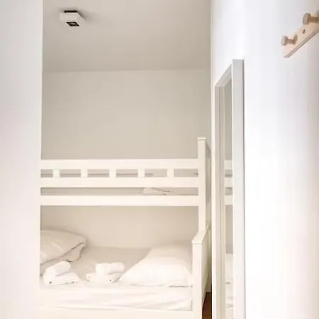 5-guest In Ostend, Steps From The Apartman