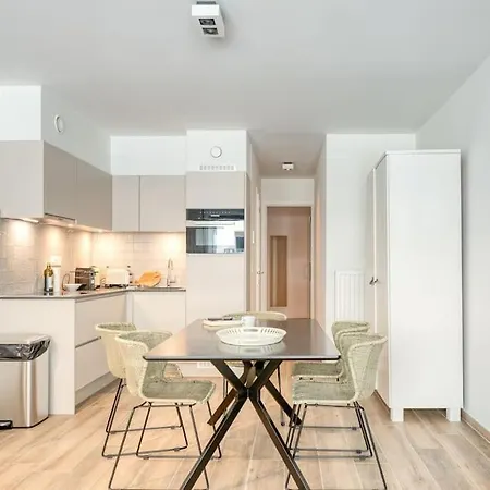 5-guest In Ostend, Steps From The Apartman *